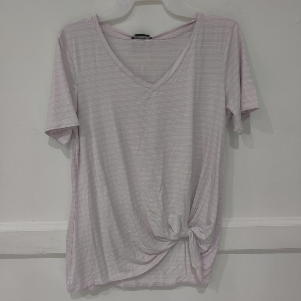 NWT Matty M Women V-Neck Twist Knot Tee Pink Petal Fashion Tee Sz S $45 2HL190
